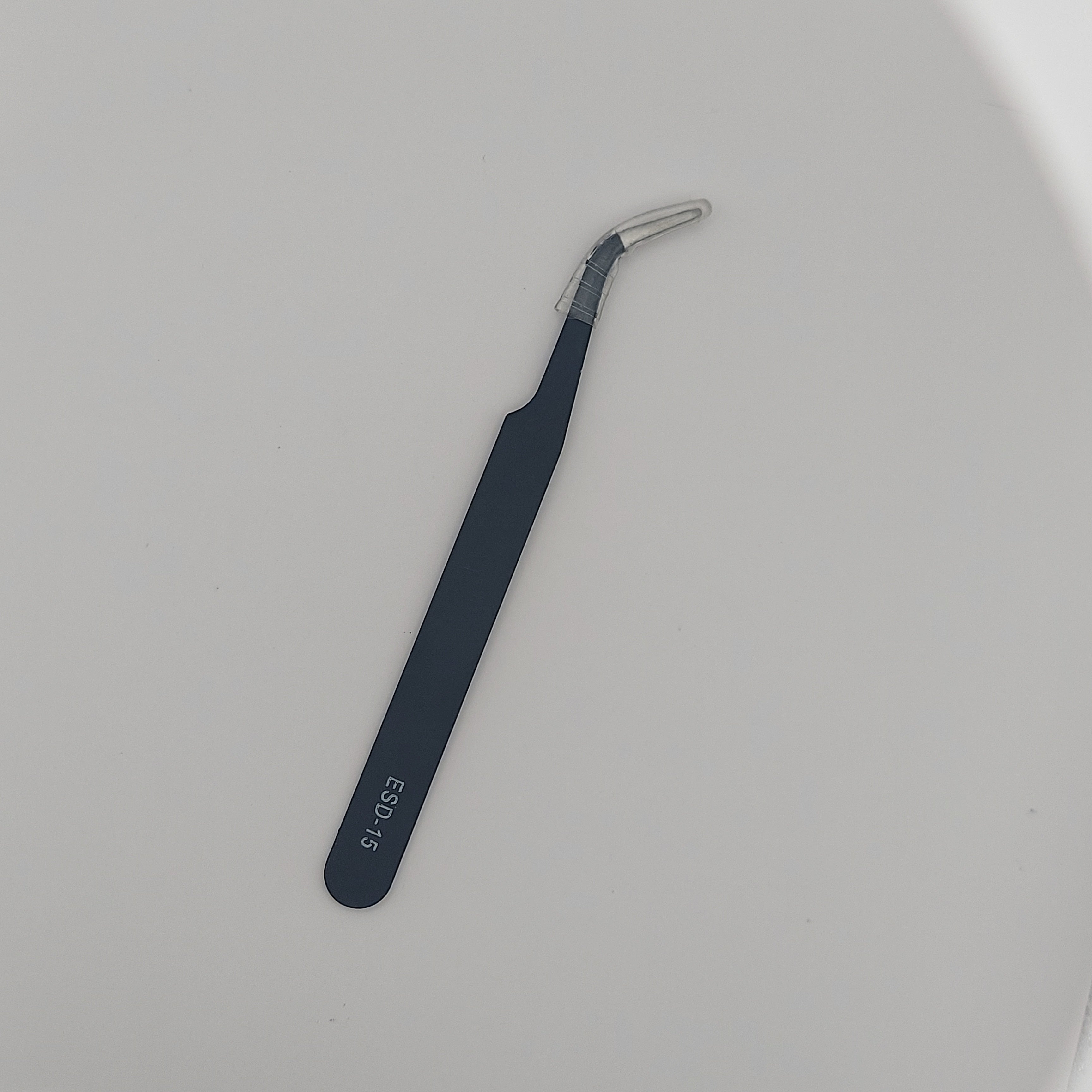 Tweezers