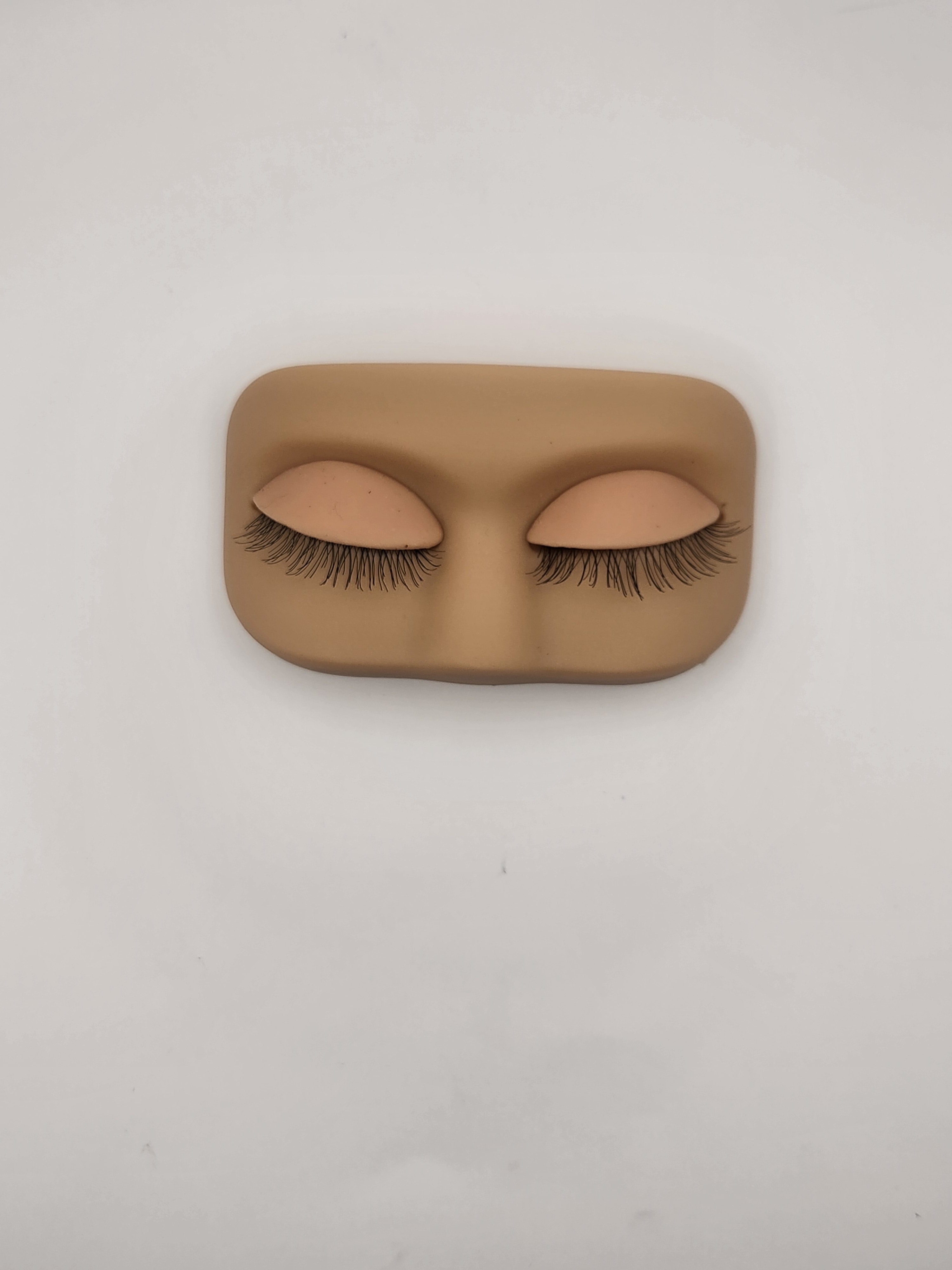 Eyelash mannequin