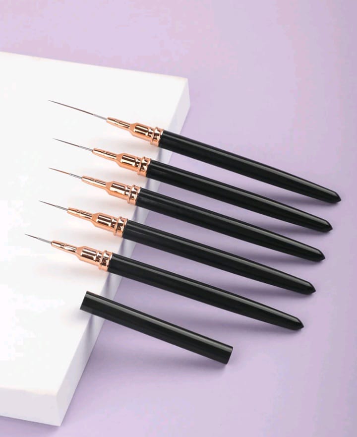 Nail art brushes