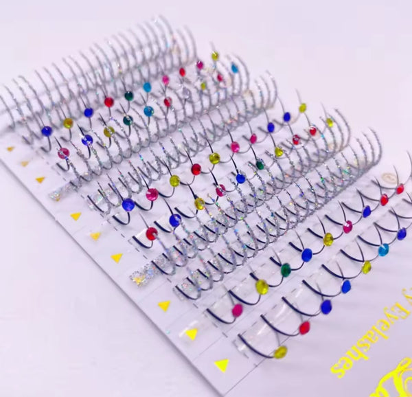 Spike lash with confetti