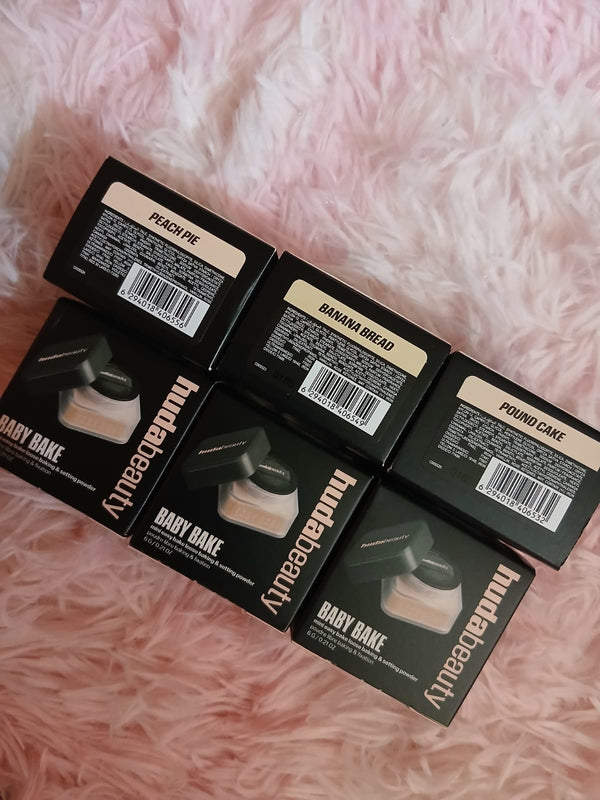 Huda Beauty Easy Bake setting powder
