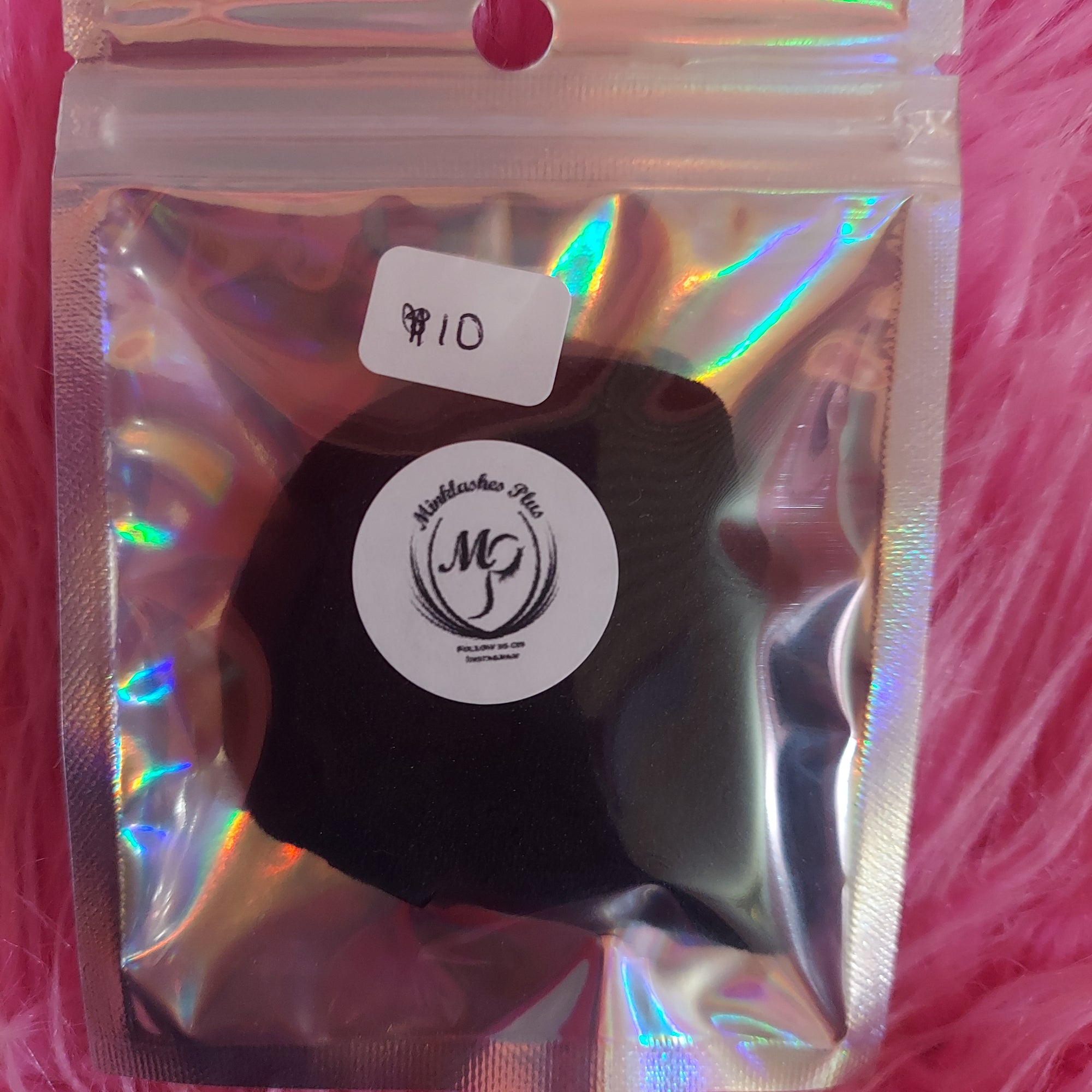 Triangular powder puffs – Minklashes Plus