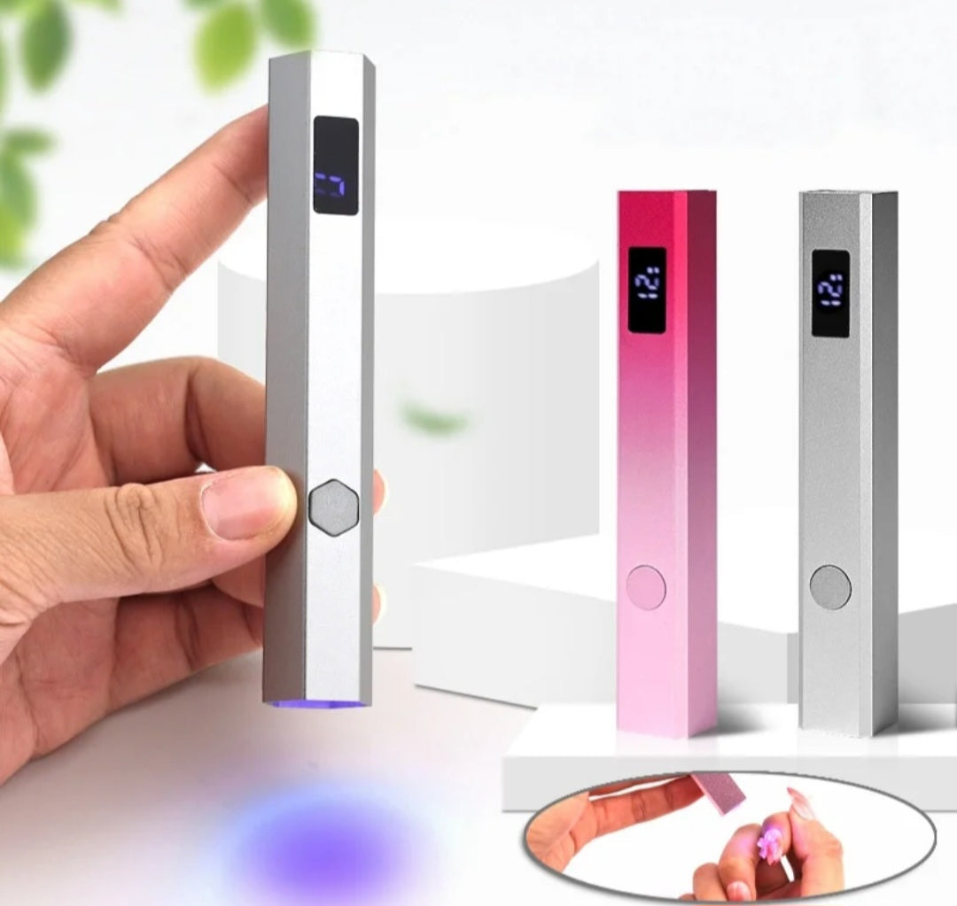 Rechargeable portable flash curing lamp